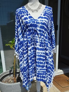 Alexis Blue and White Tie-Dye V-Neck Kaftan with Tassel Detail